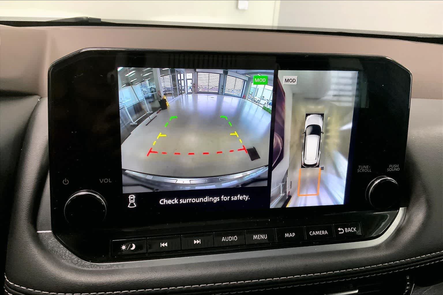 Thumbnail: 2023 Nissan Rogue - 25