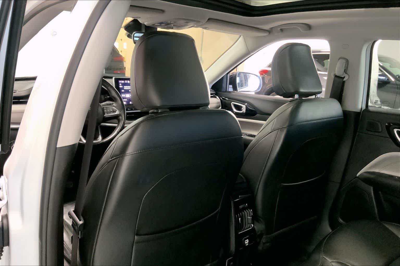 Thumbnail: 2022 Jeep Compass - 11