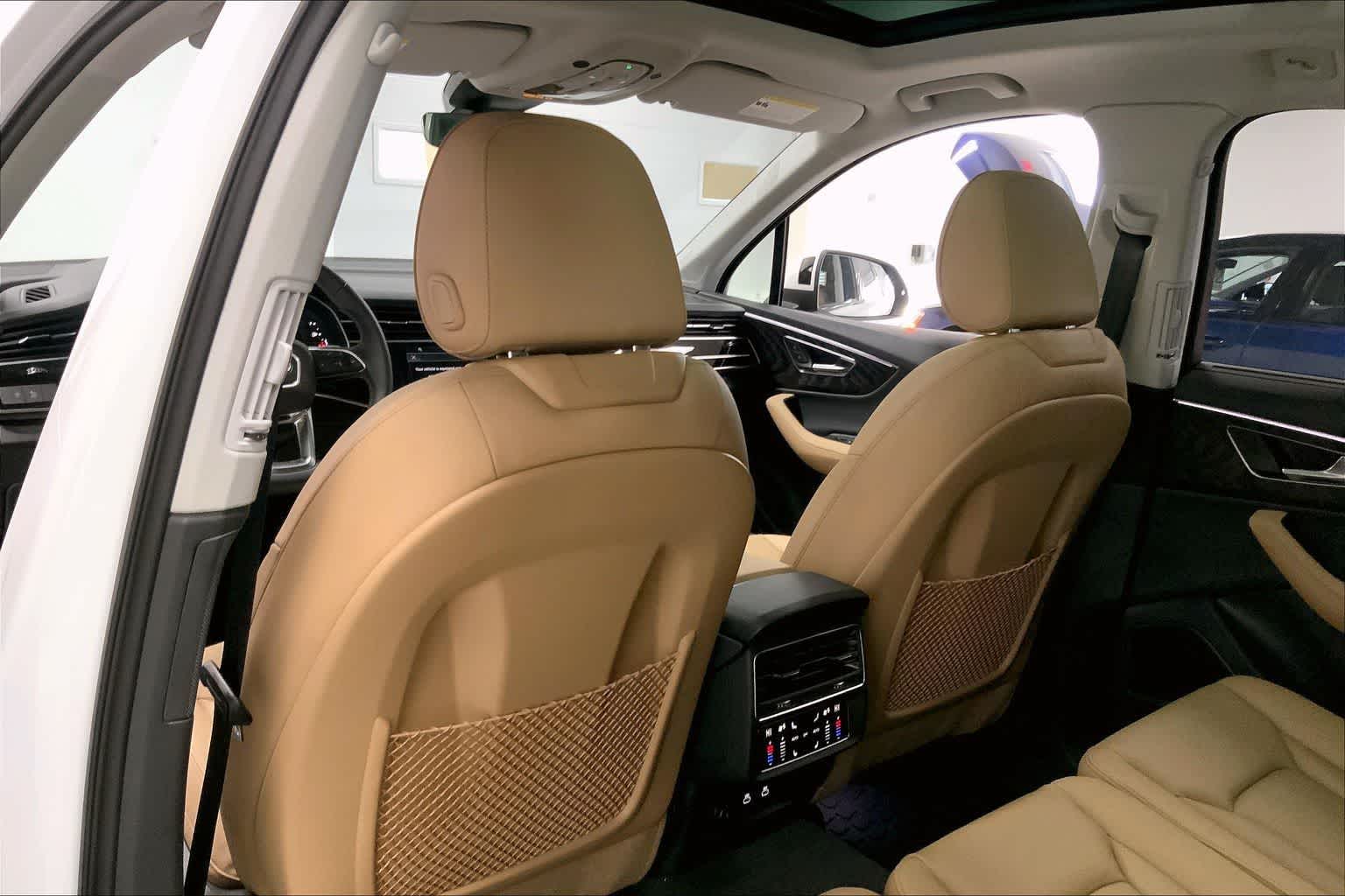 Thumbnail: 2026 Audi Q7 - 12