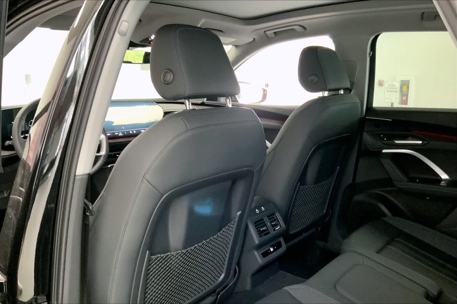 Thumbnail: 2025 Audi Q5 - 11