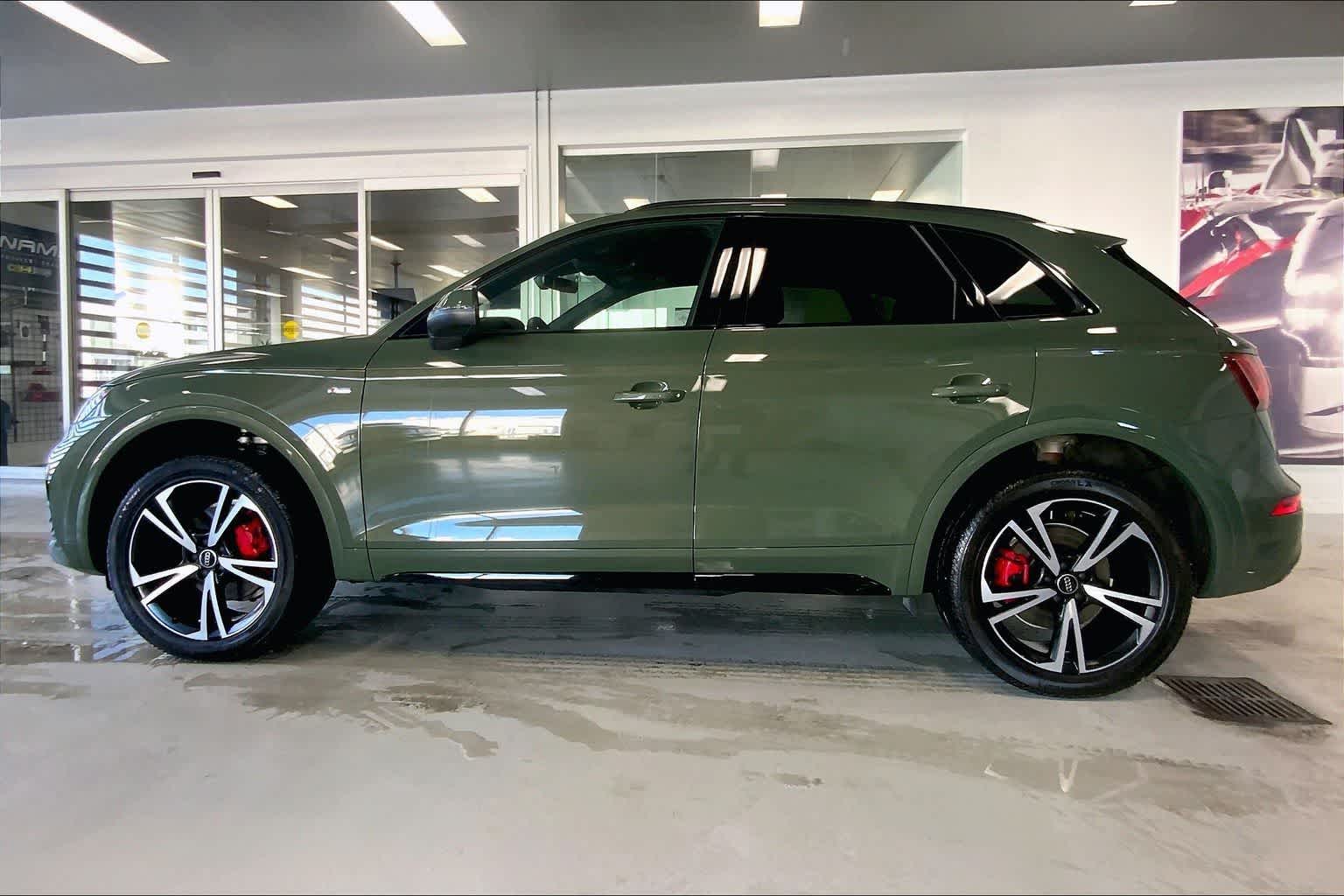 Thumbnail: 2025 Audi Q5 - 3