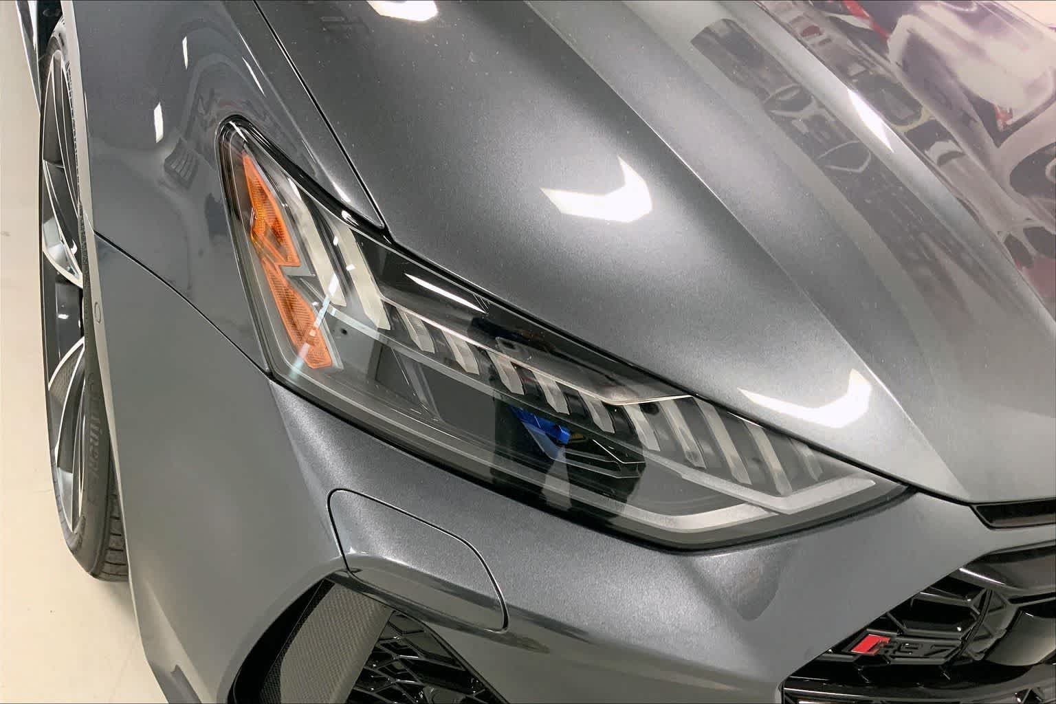 Thumbnail: 2022 Audi RS 7 - 28