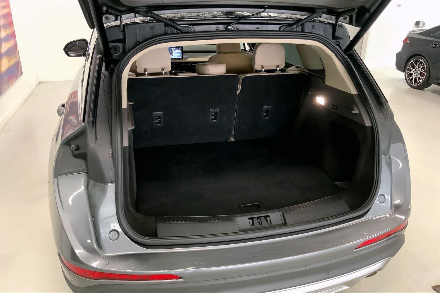 Thumbnail: 2022 Lincoln Corsair - 16