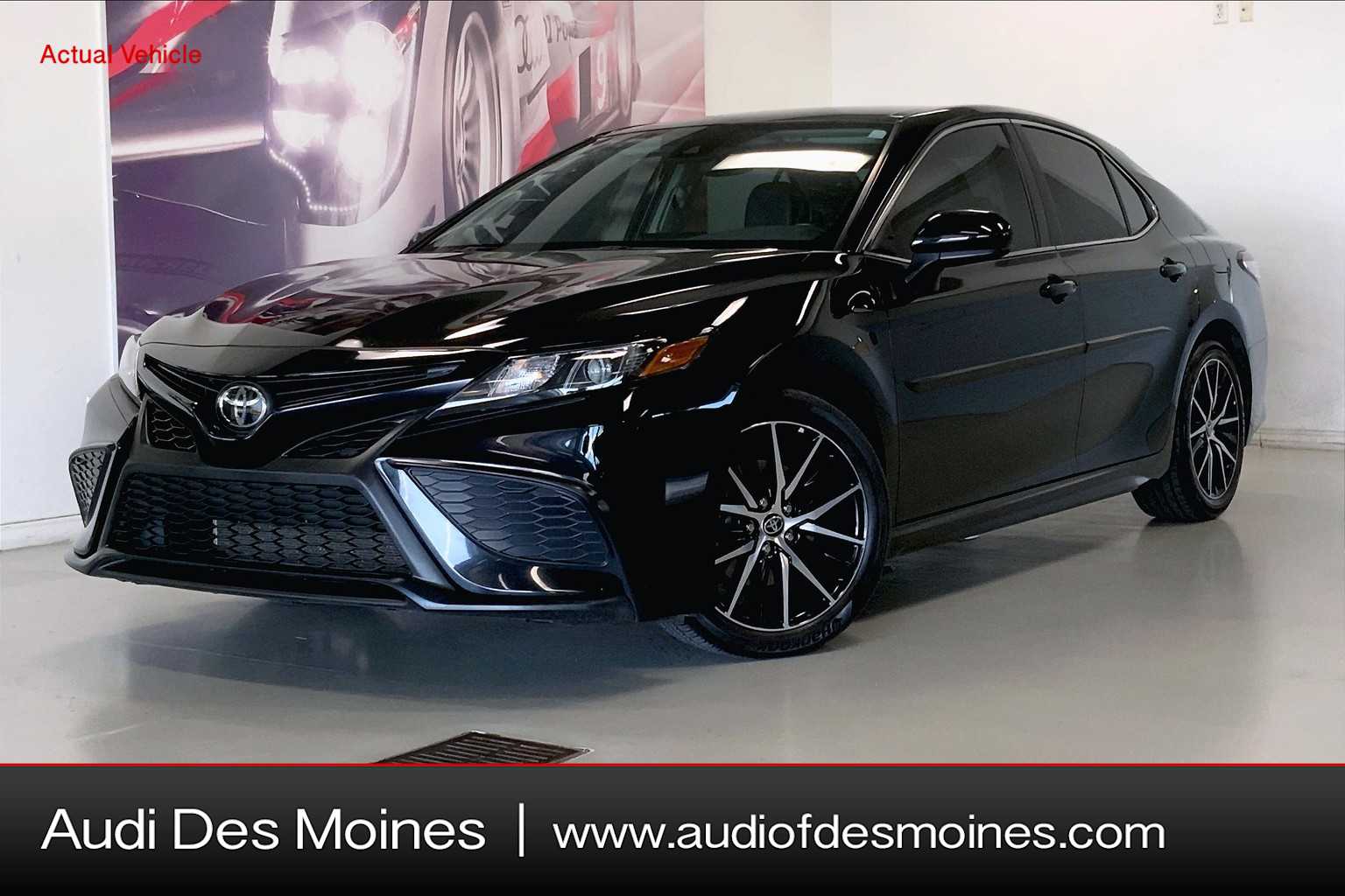 2021 Toyota Camry SE -
                Johnston, IA