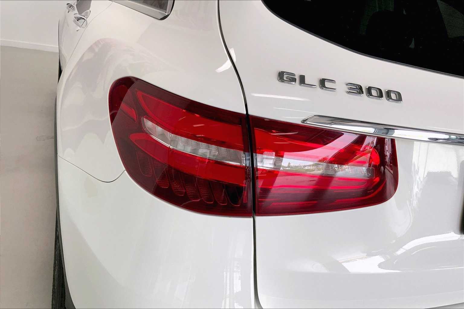 Thumbnail: 2018 Mercedes-Benz GLC - 29