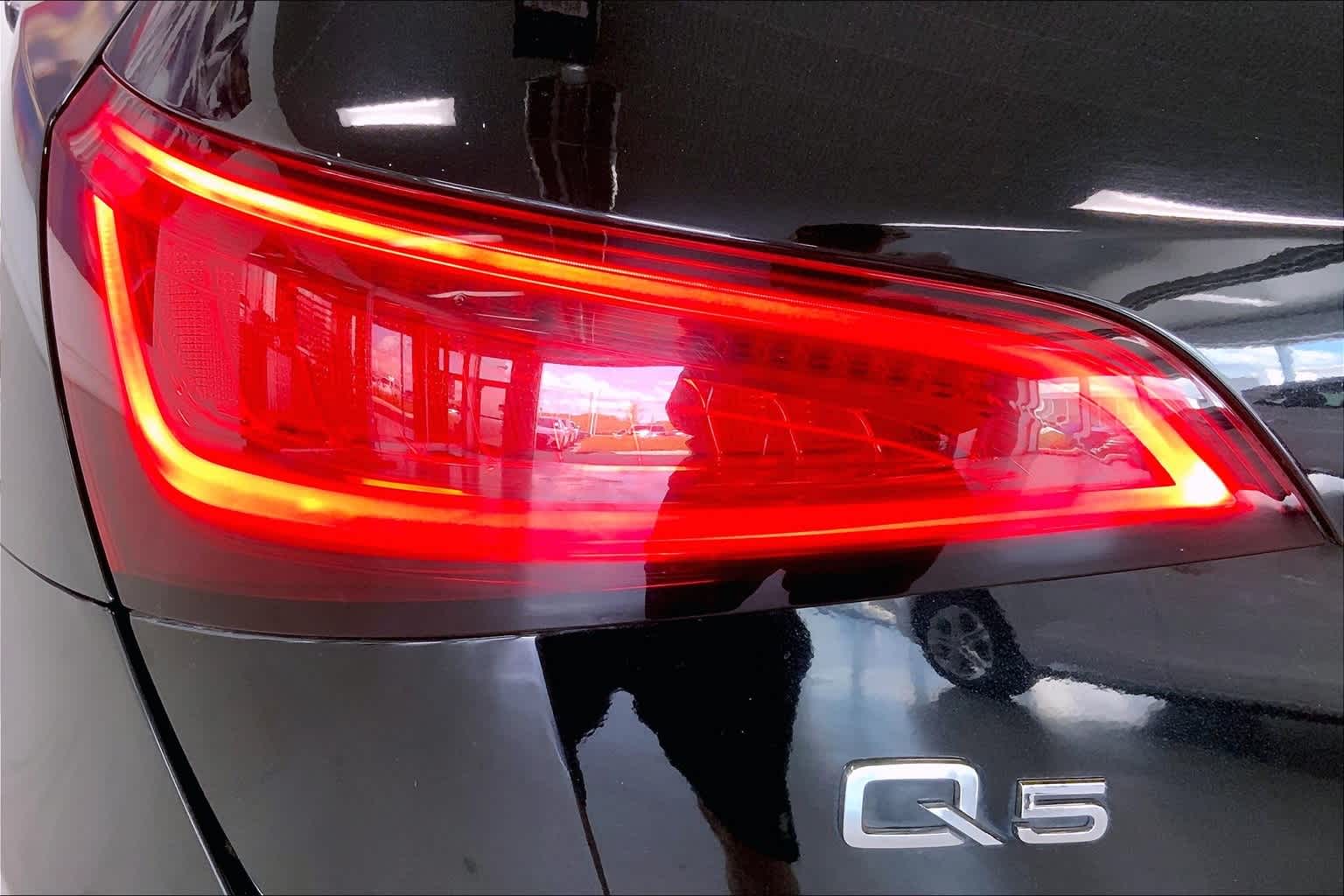 Thumbnail: 2016 Audi Q5 - 32