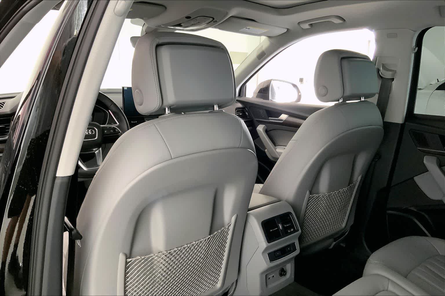 Thumbnail: 2022 Audi Q5 - 10