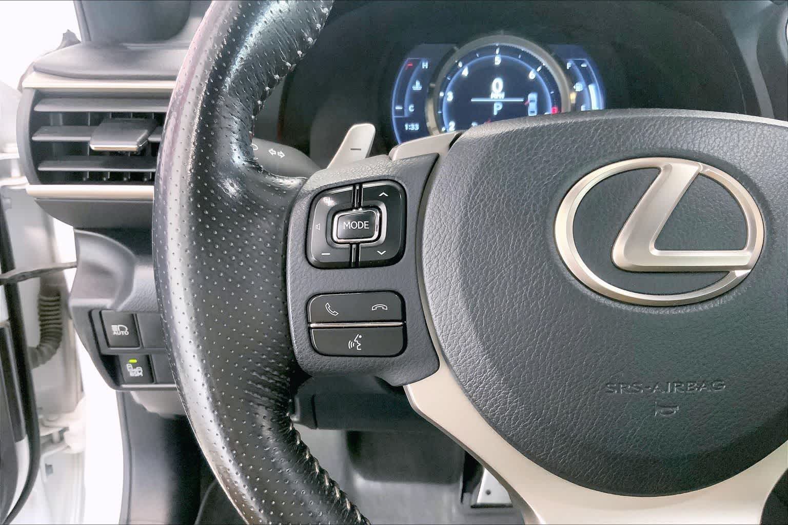 Thumbnail: 2018 Lexus IS - 21