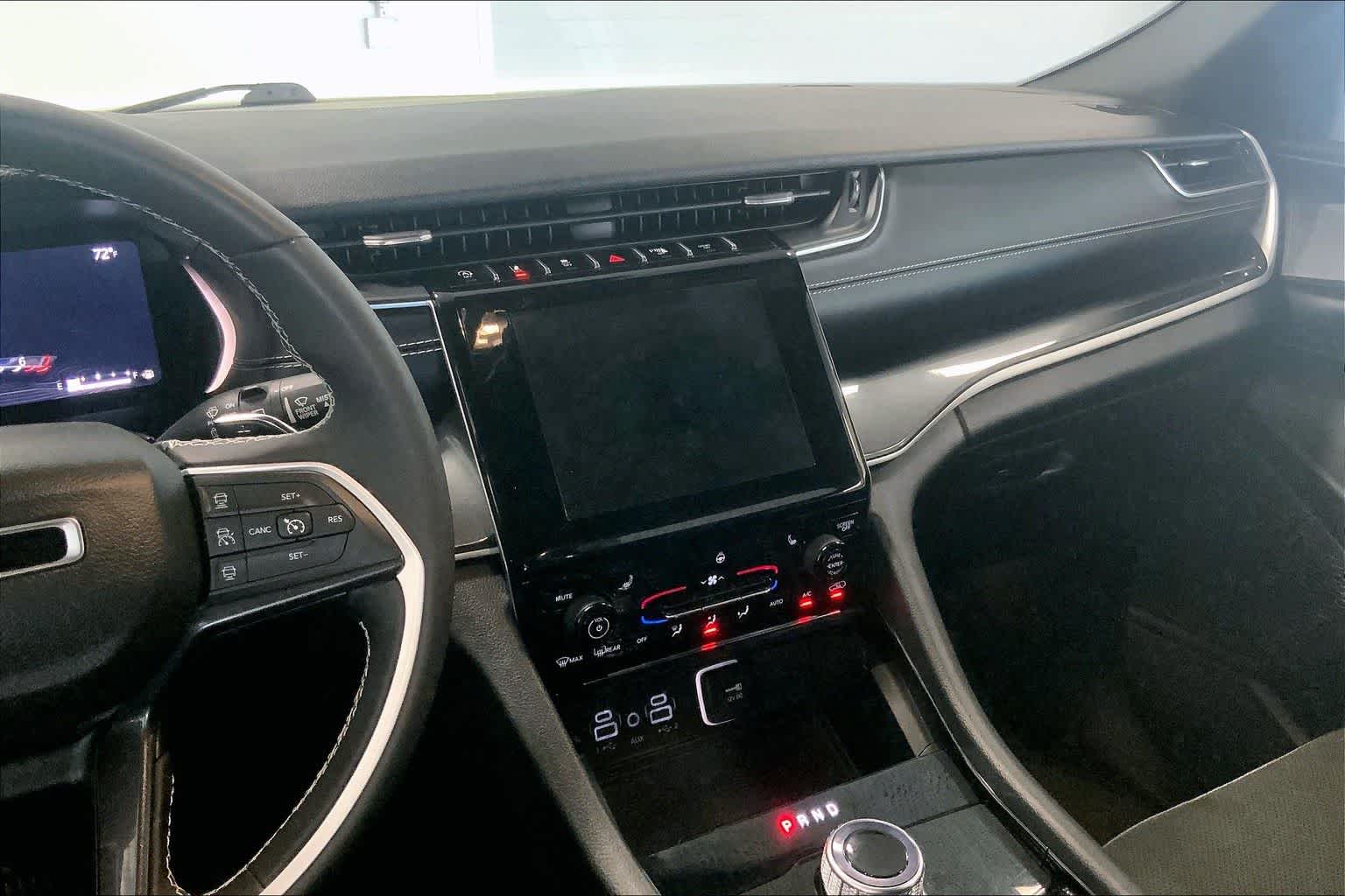 Thumbnail: 2023 Jeep Grand Cherokee - 13