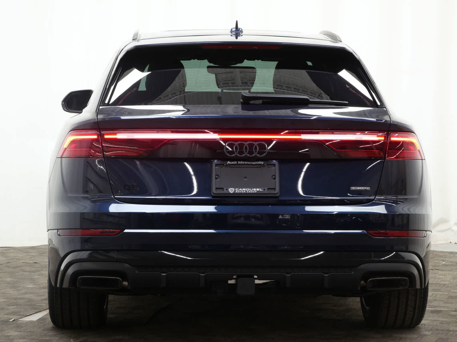 Thumbnail: 2026 Audi Q8 - 5