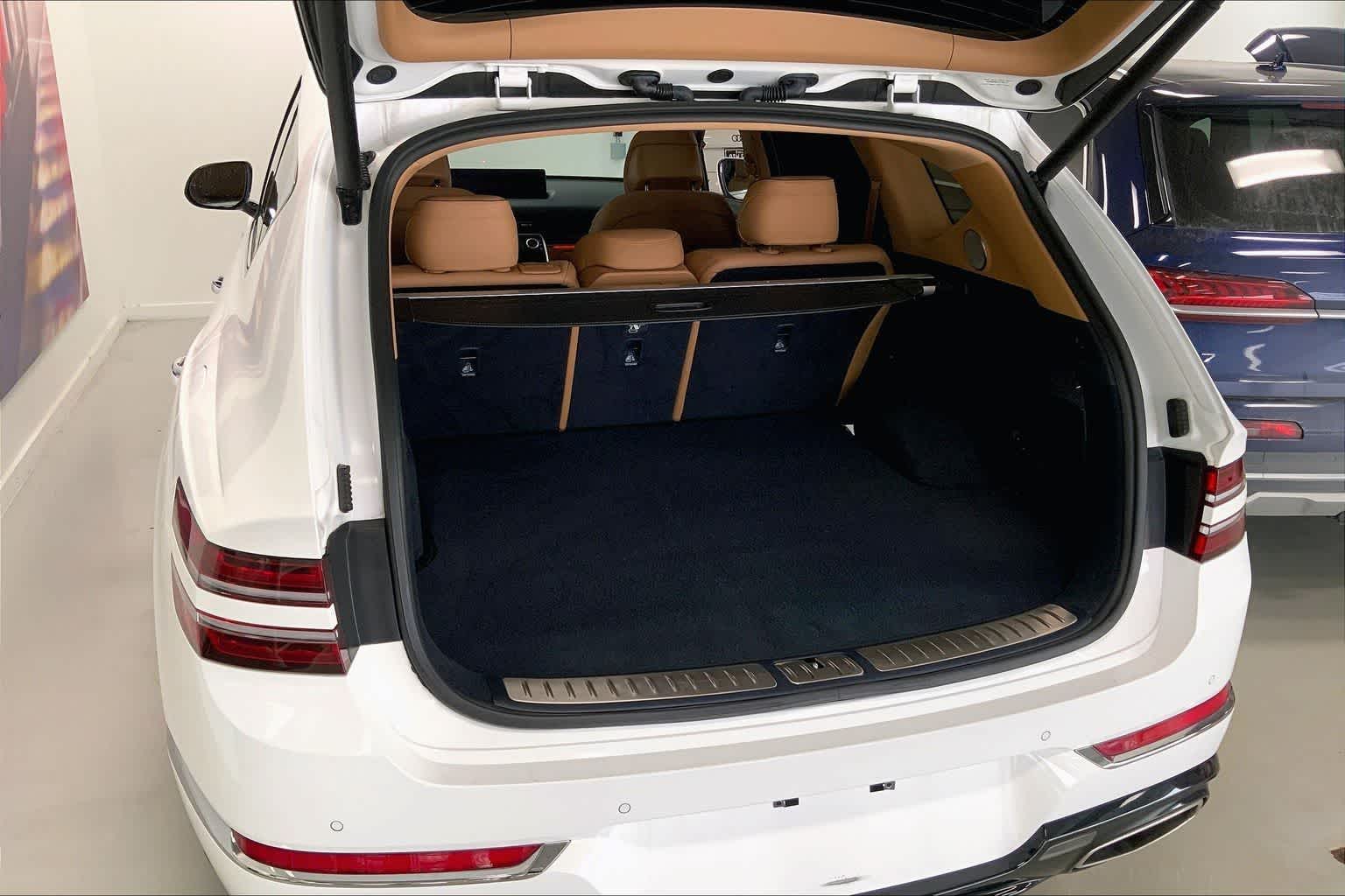 Thumbnail: 2023 Genesis GV80 - 16