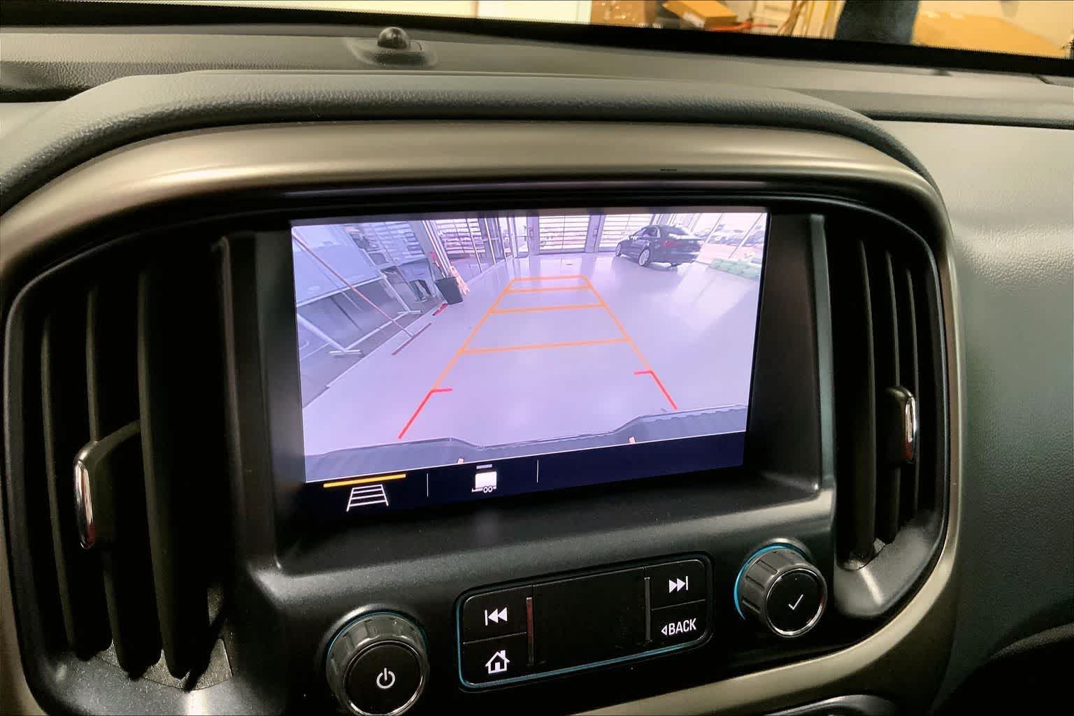 Thumbnail: 2022 Chevrolet Colorado - 26