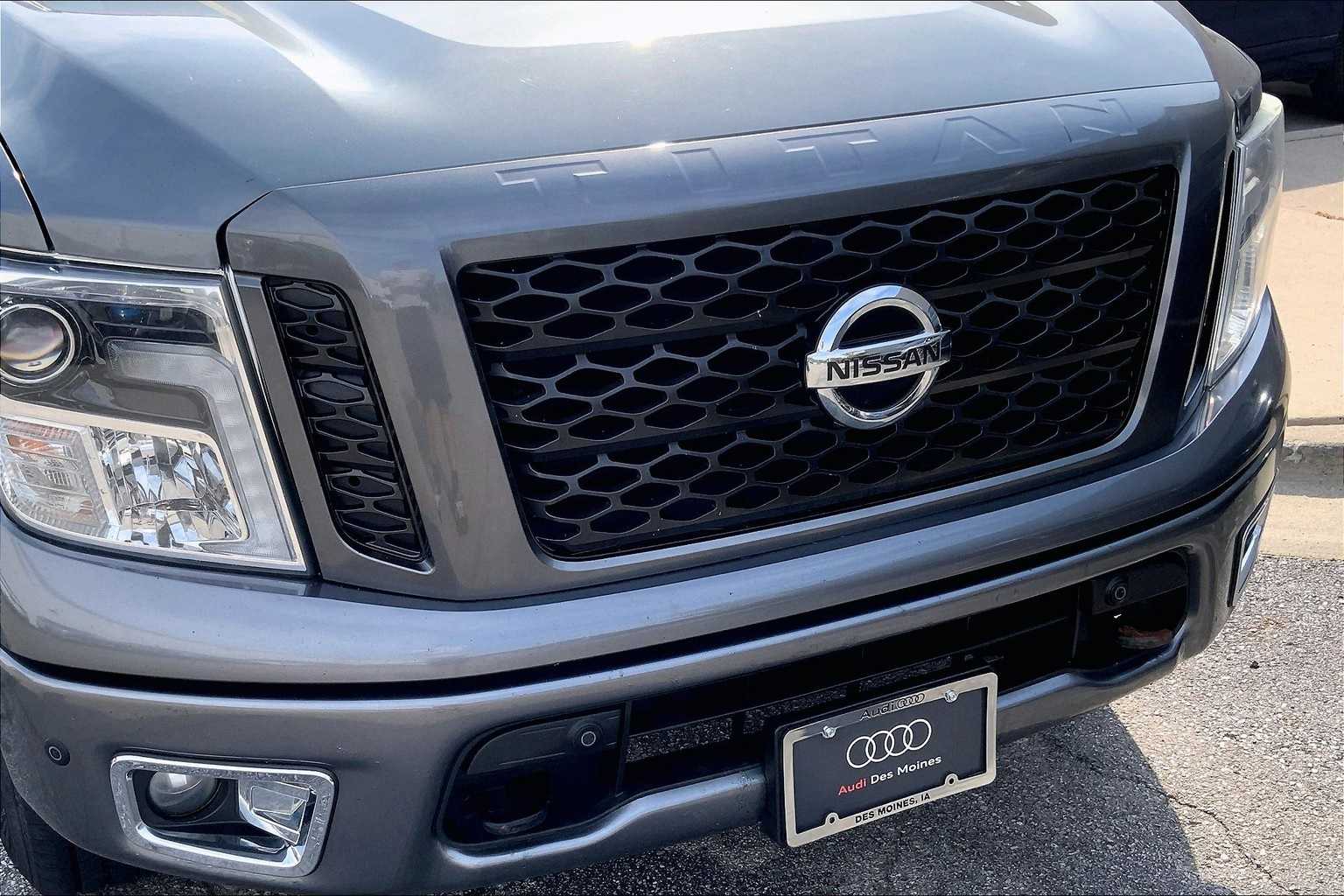Thumbnail: 2017 Nissan Titan - 30