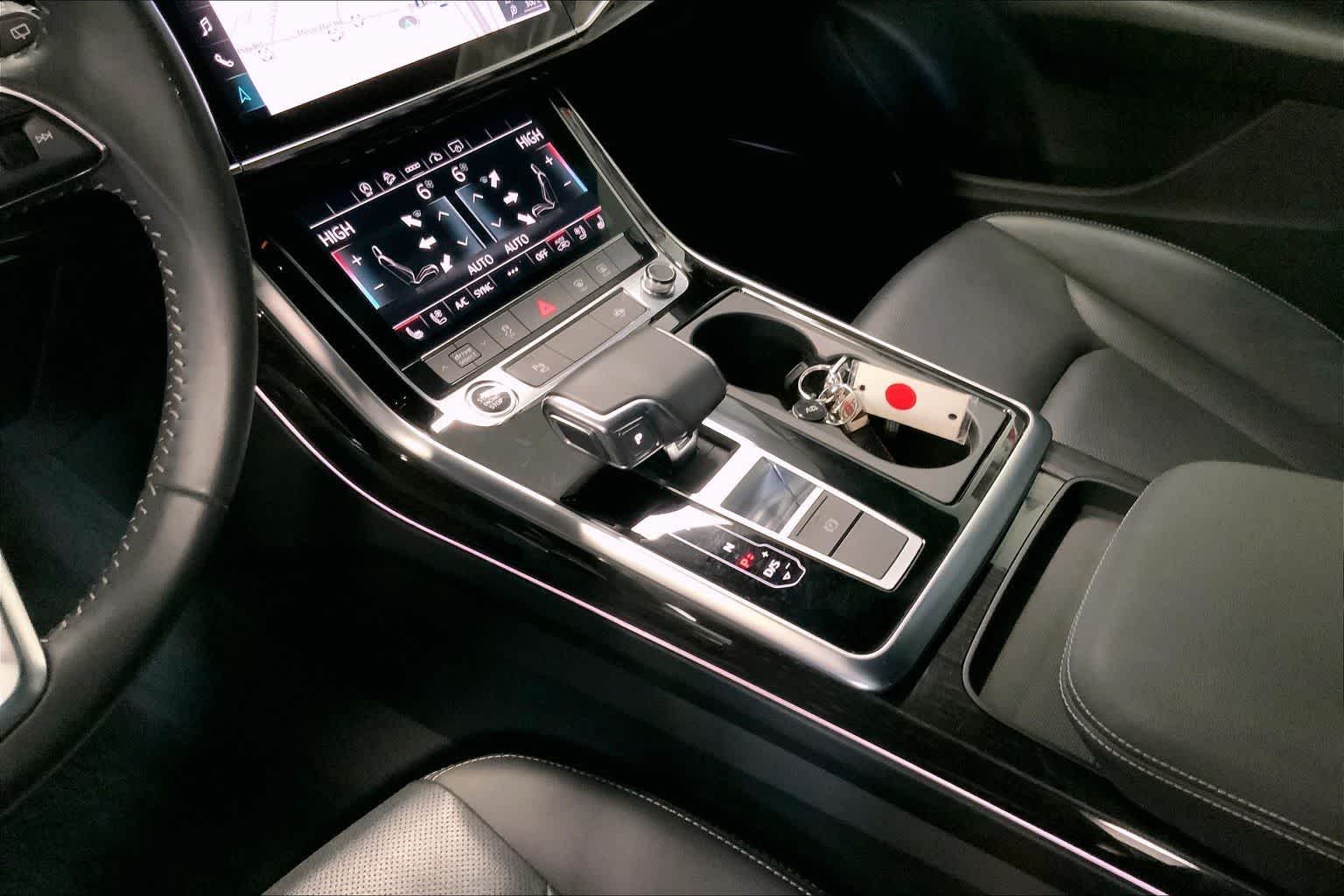 Thumbnail: 2021 Audi Q8 - 16
