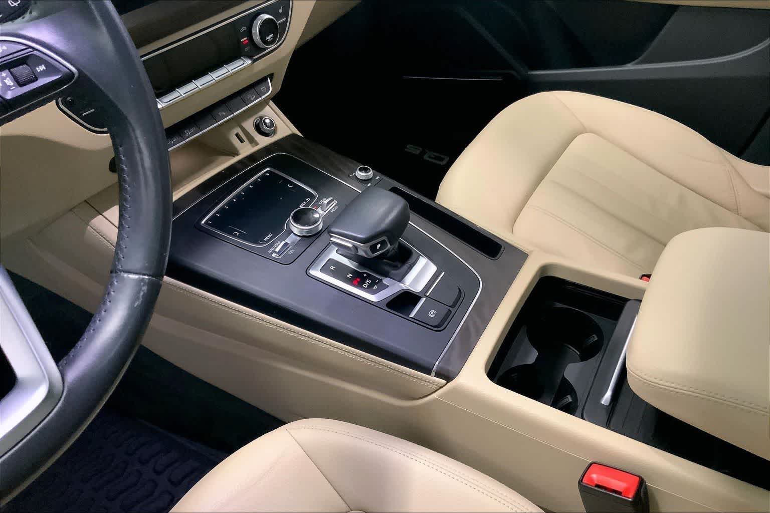 Thumbnail: 2020 Audi Q5 - 15