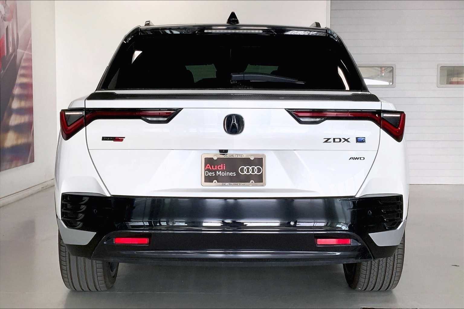 Thumbnail: 2024 Acura ZDX - 5