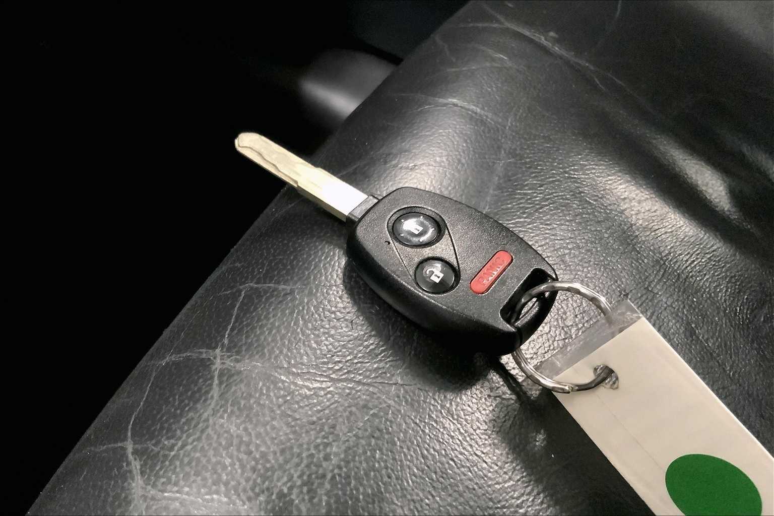 Thumbnail: 2011 Honda CR-V - 17