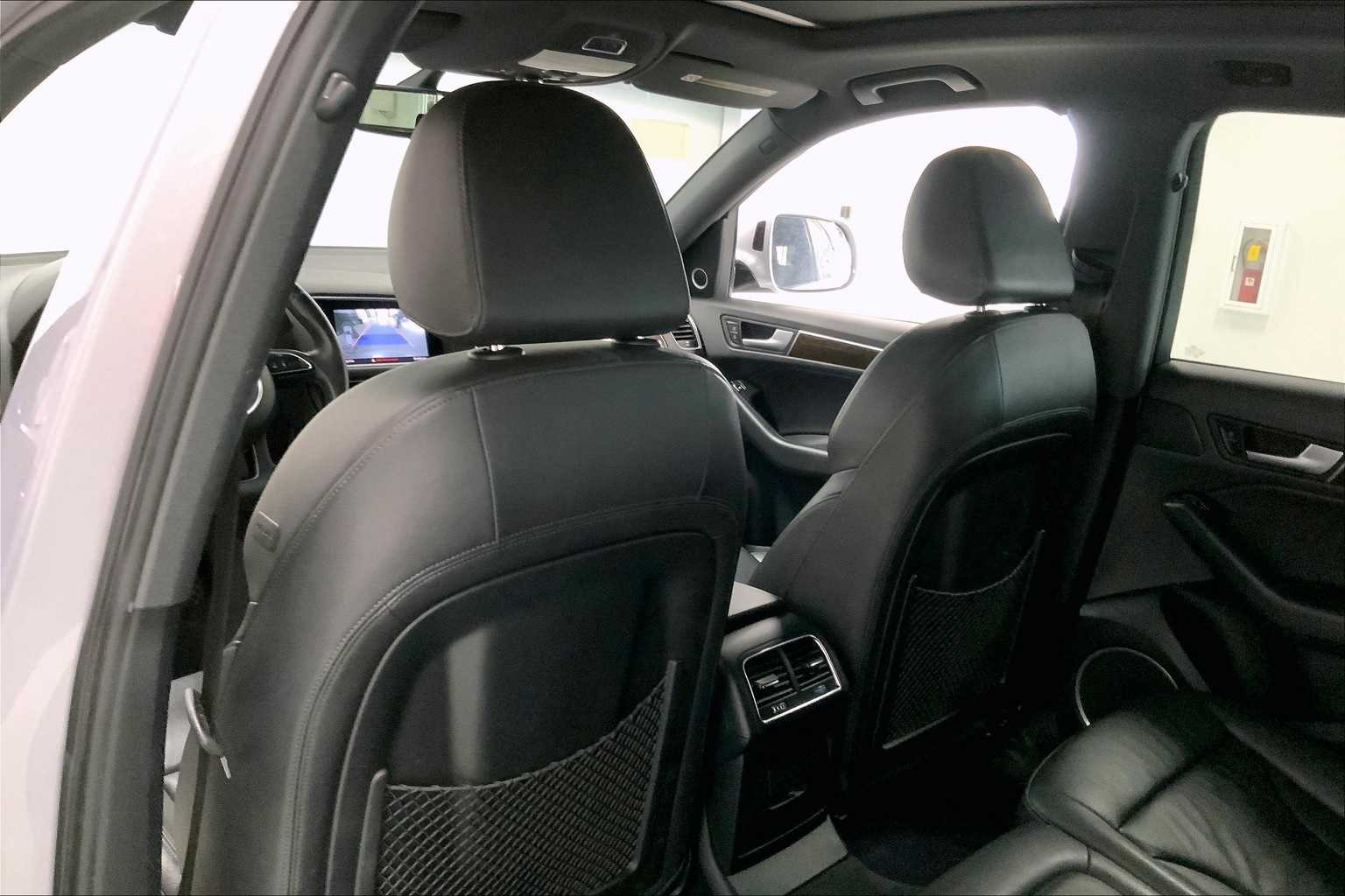 Thumbnail: 2015 Audi Q5 - 10