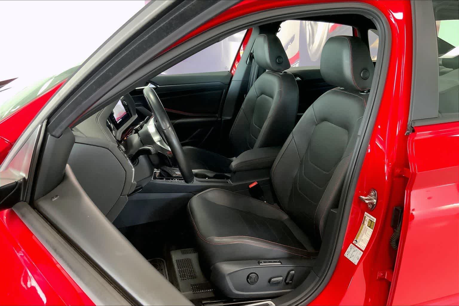Thumbnail: 2019 Volkswagen Jetta - 9