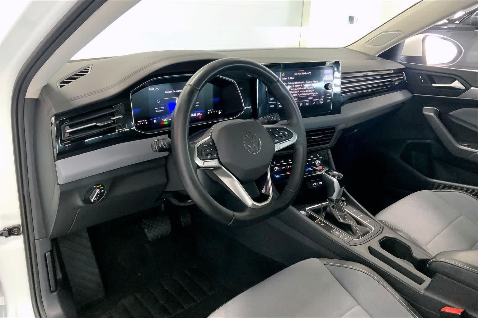 Thumbnail: 2025 Volkswagen Jetta - 2