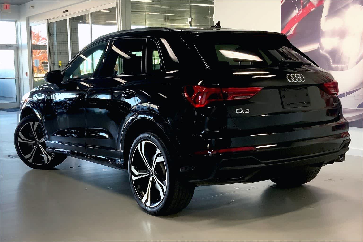 Thumbnail: 2023 Audi Q3 - 4