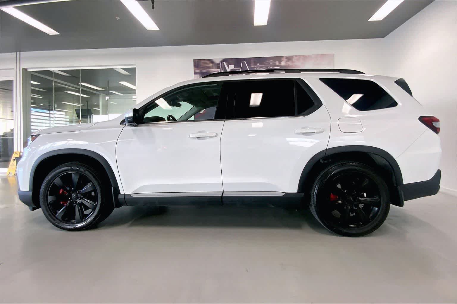 Thumbnail: 2024 Honda Pilot - 3