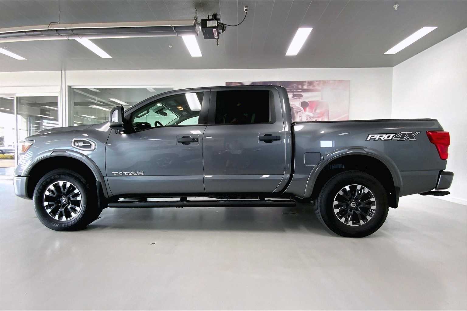Thumbnail: 2017 Nissan Titan - 3