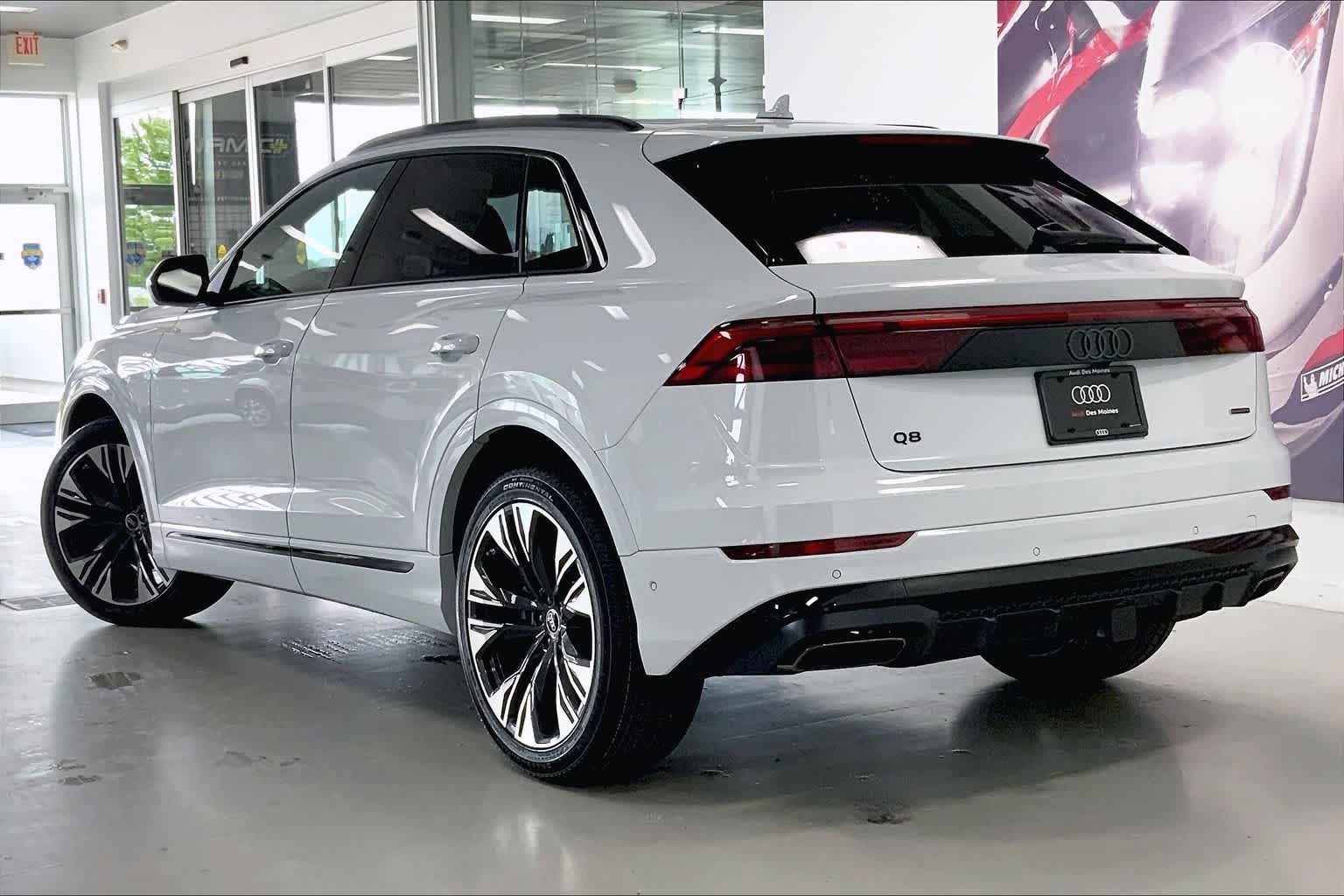 Thumbnail: 2026 Audi Q8 - 4