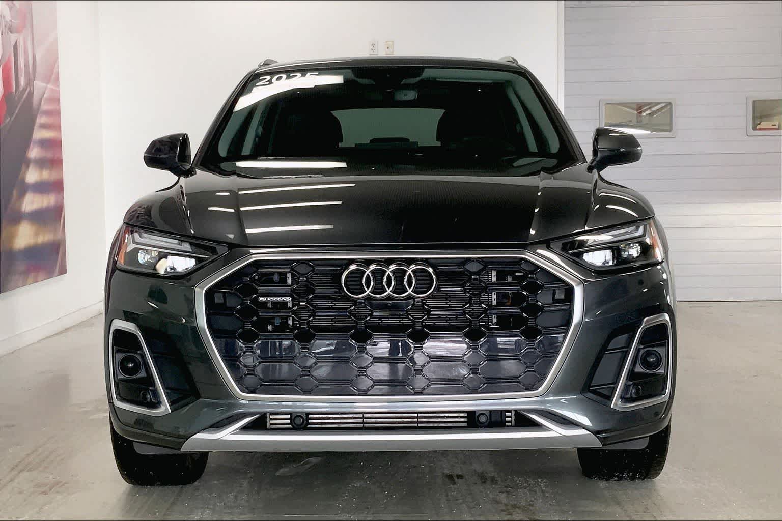 Thumbnail: 2025 Audi Q5 - 6