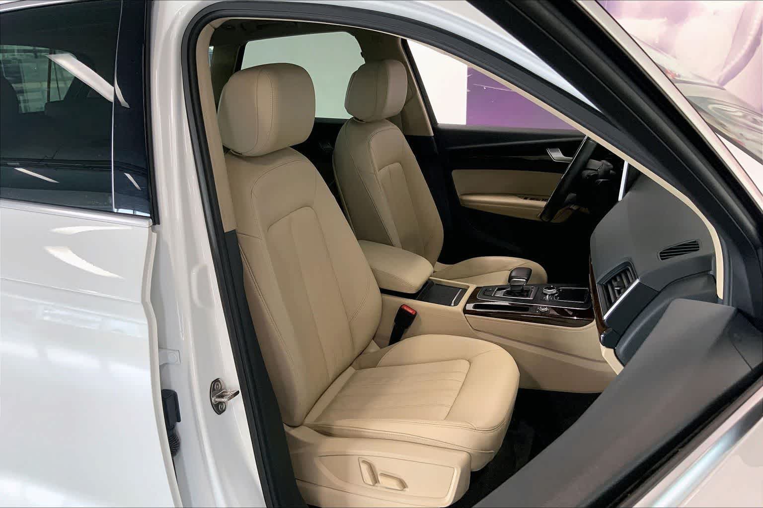 Thumbnail: 2020 Audi Q5 - 12