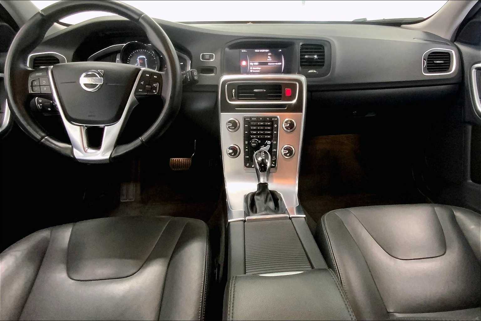 Thumbnail: 2018 Volvo S60 - 9