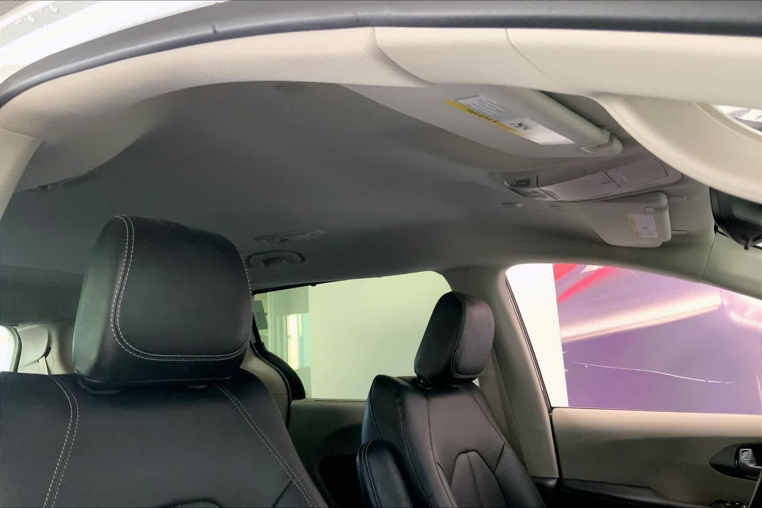 Thumbnail: 2024 Chrysler Pacifica - 26