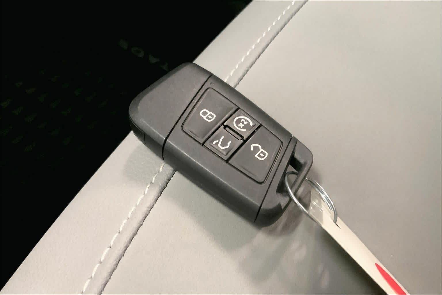 Thumbnail: 2024 Volkswagen Taos - 18