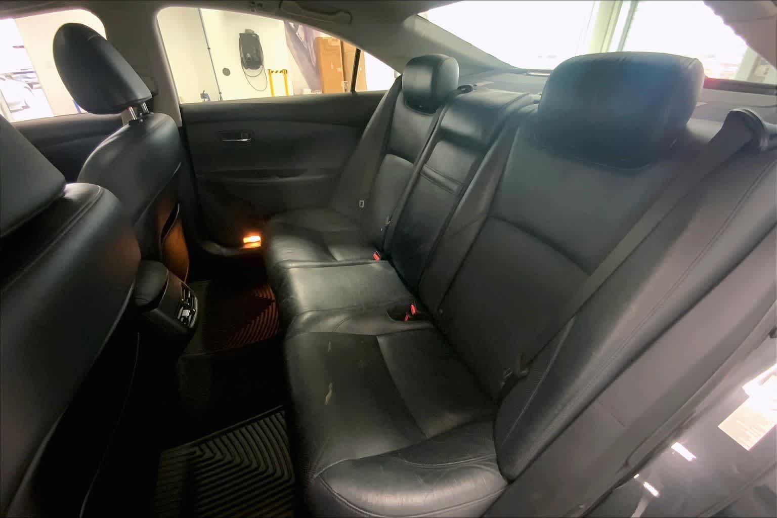 Thumbnail: 2011 Lexus ES - 28