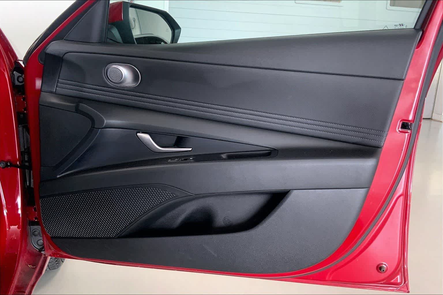 Thumbnail: 2023 Hyundai Elantra - 25