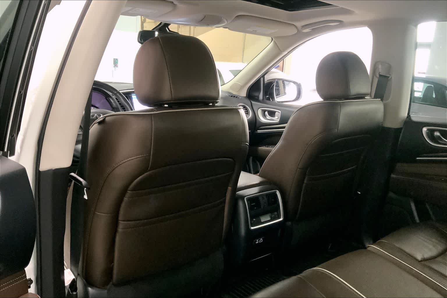 Thumbnail: 2019 INFINITI QX60 - 10