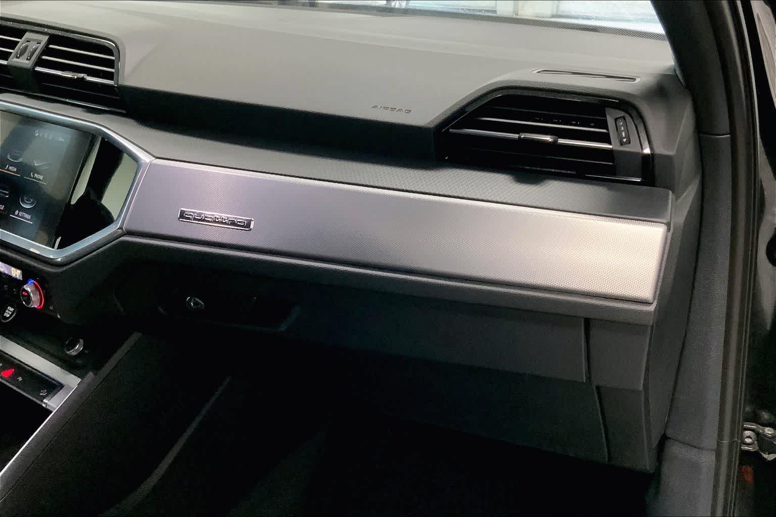 Thumbnail: 2022 Audi Q3 - 23