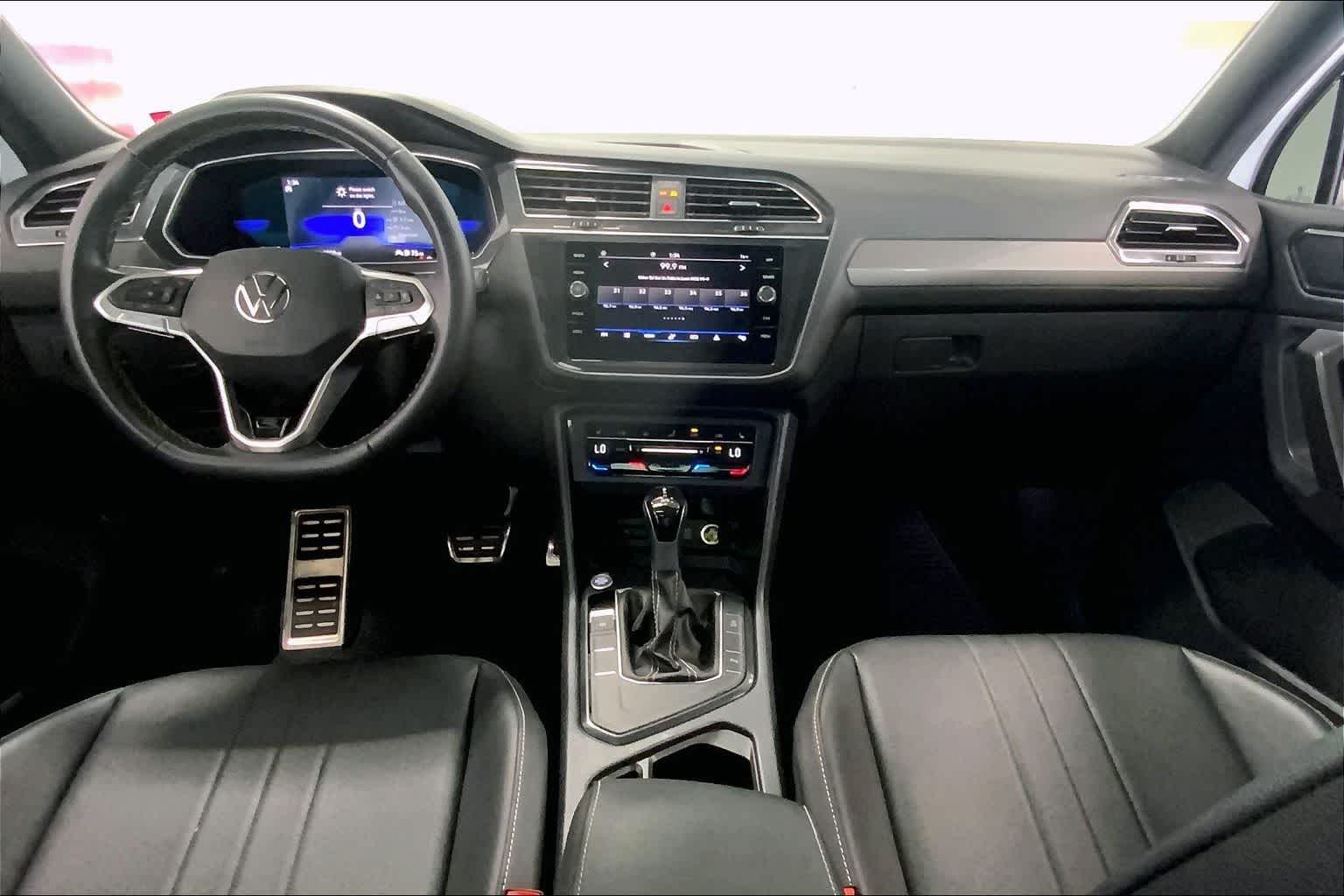 Thumbnail: 2023 Volkswagen Tiguan - 9