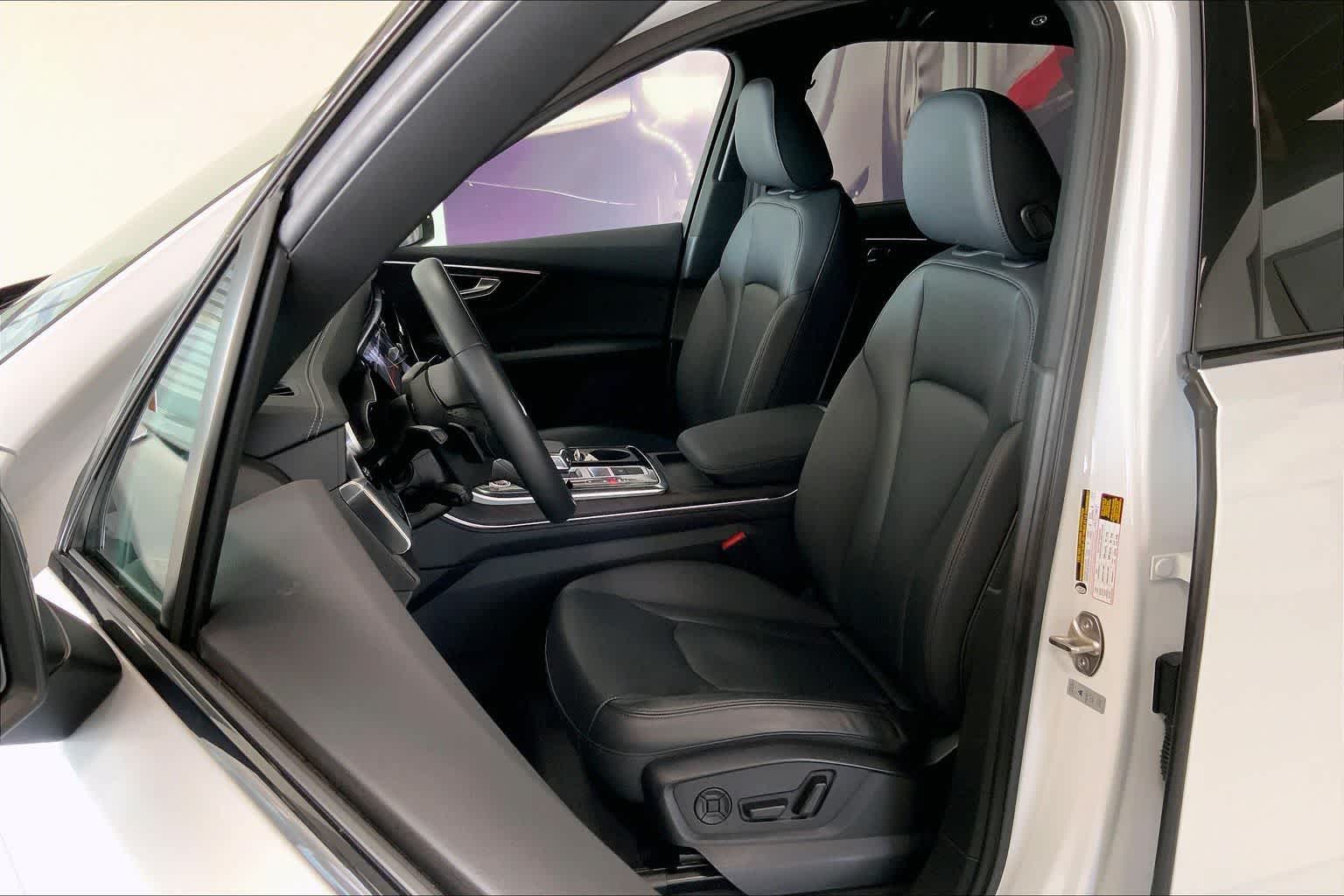 Thumbnail: 2023 Audi Q7 - 10