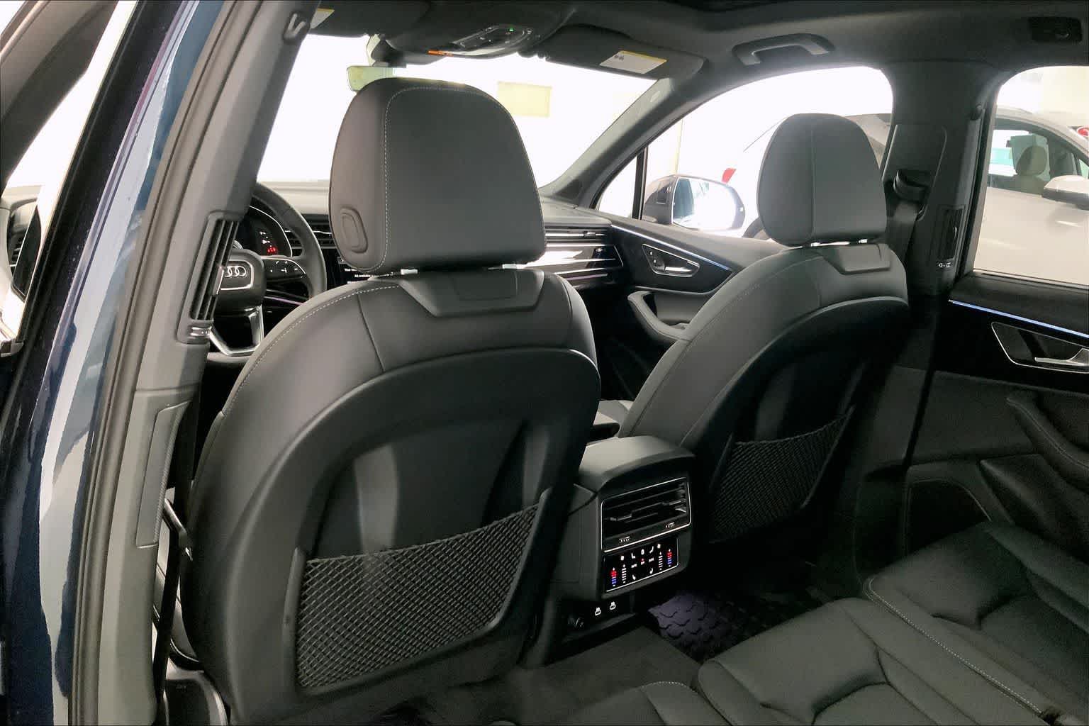 Thumbnail: 2026 Audi Q7 - 11