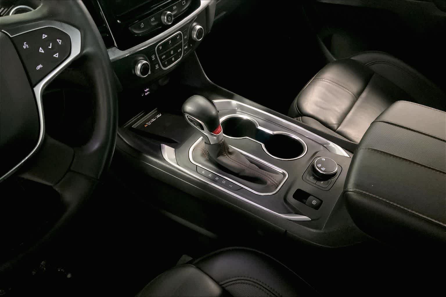 Thumbnail: 2023 Chevrolet Traverse - 15