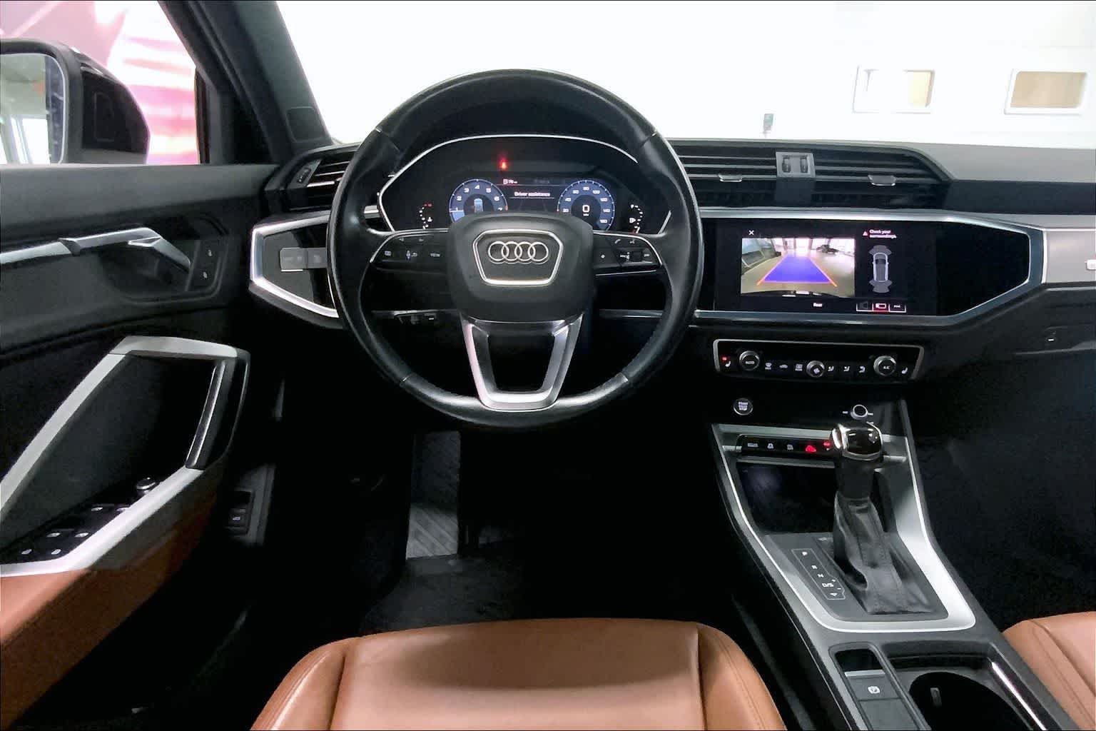 Thumbnail: 2020 Audi Q3 - 12