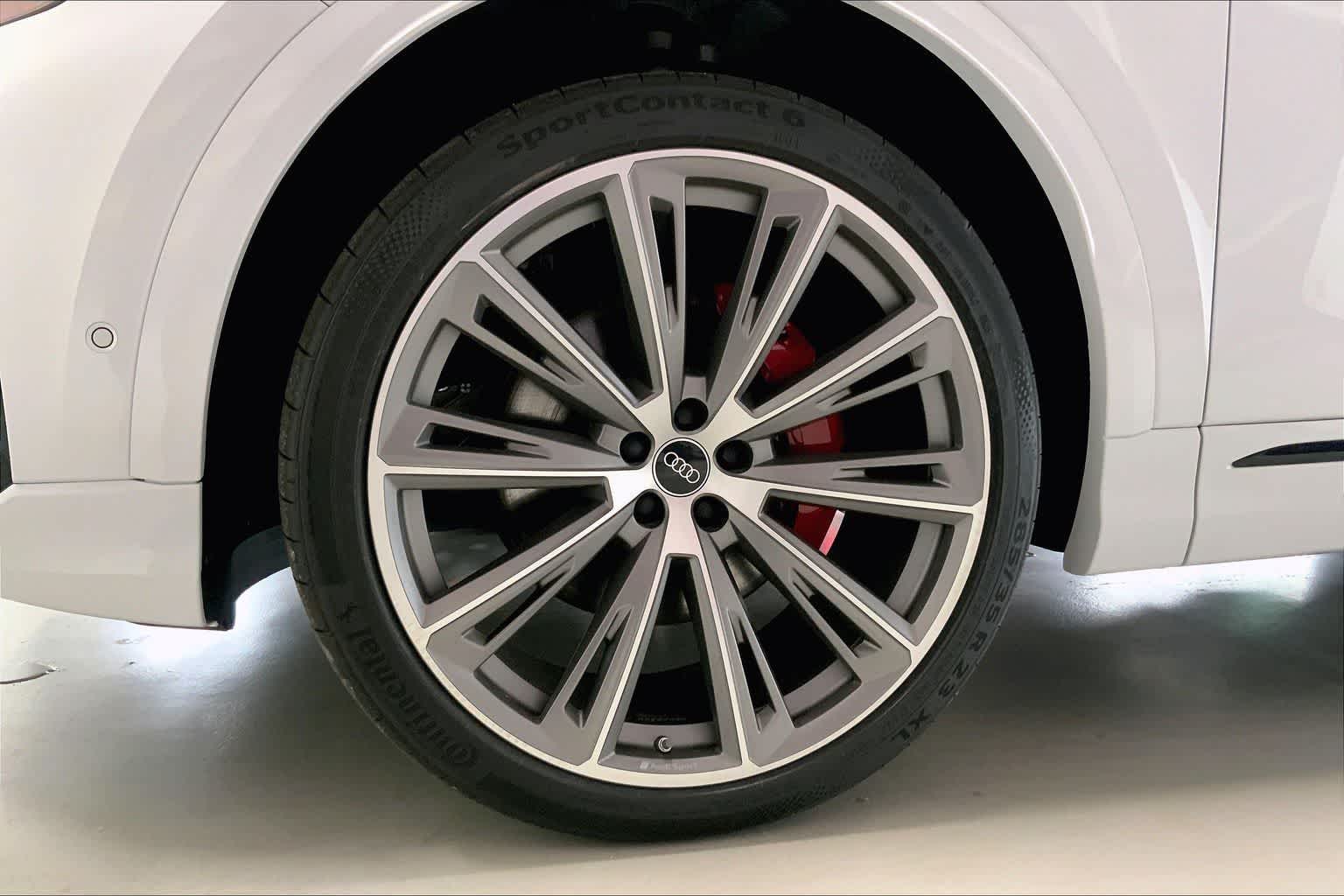 Thumbnail: 2026 Audi Q8 - 8