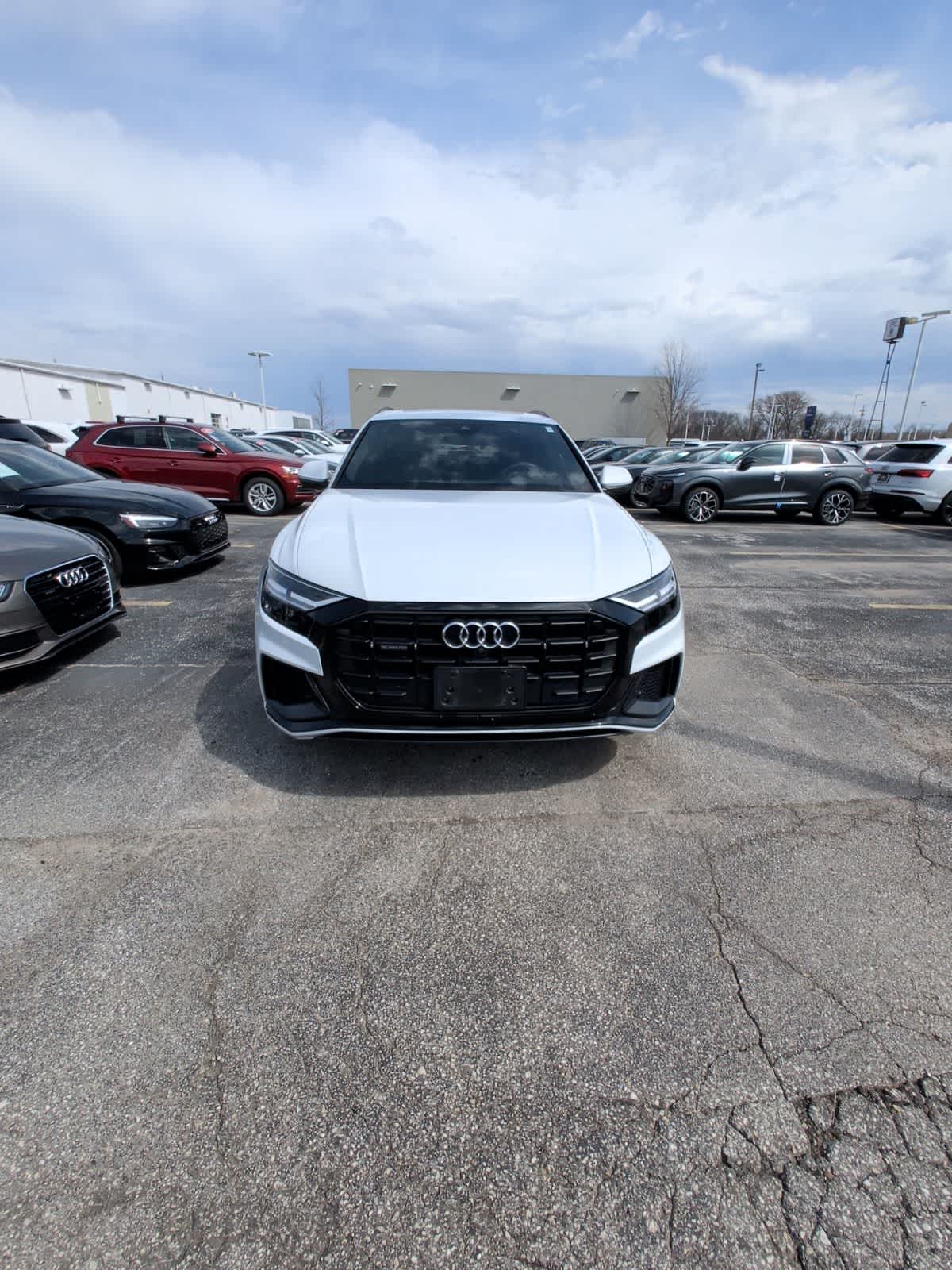 Thumbnail: 2021 Audi Q8 - 11