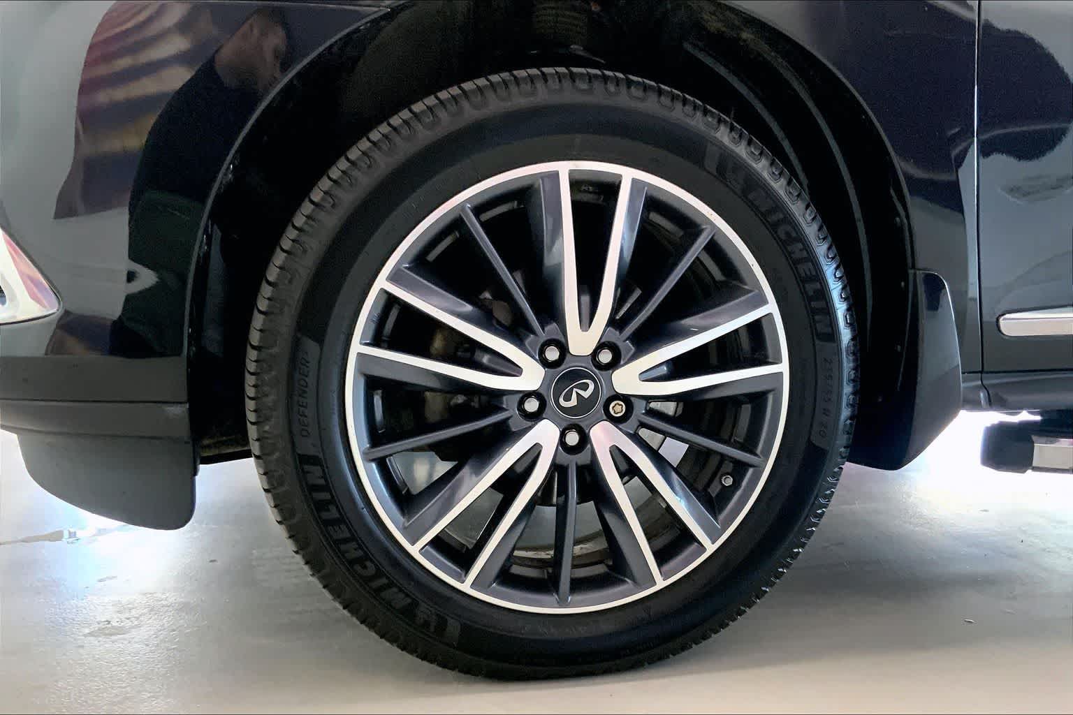 Thumbnail: 2017 INFINITI QX60 - 7