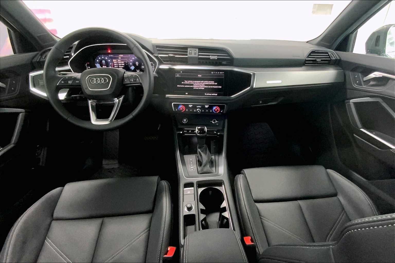 Thumbnail: 2025 Audi Q3 - 10