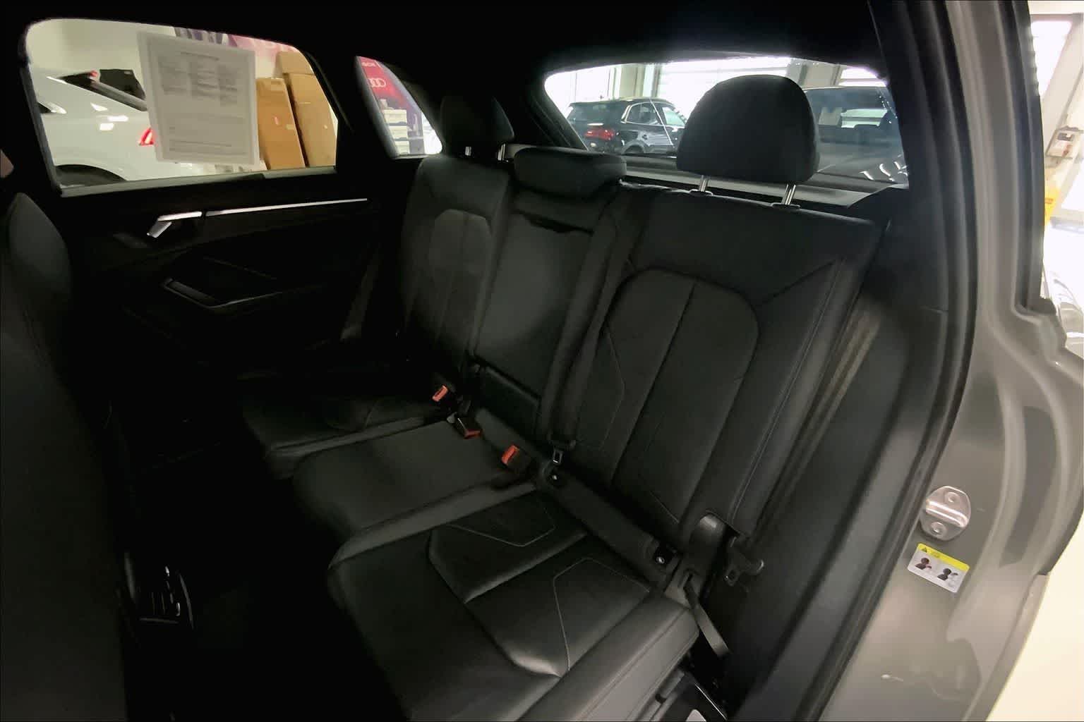 Thumbnail: 2022 Audi Q3 - 25