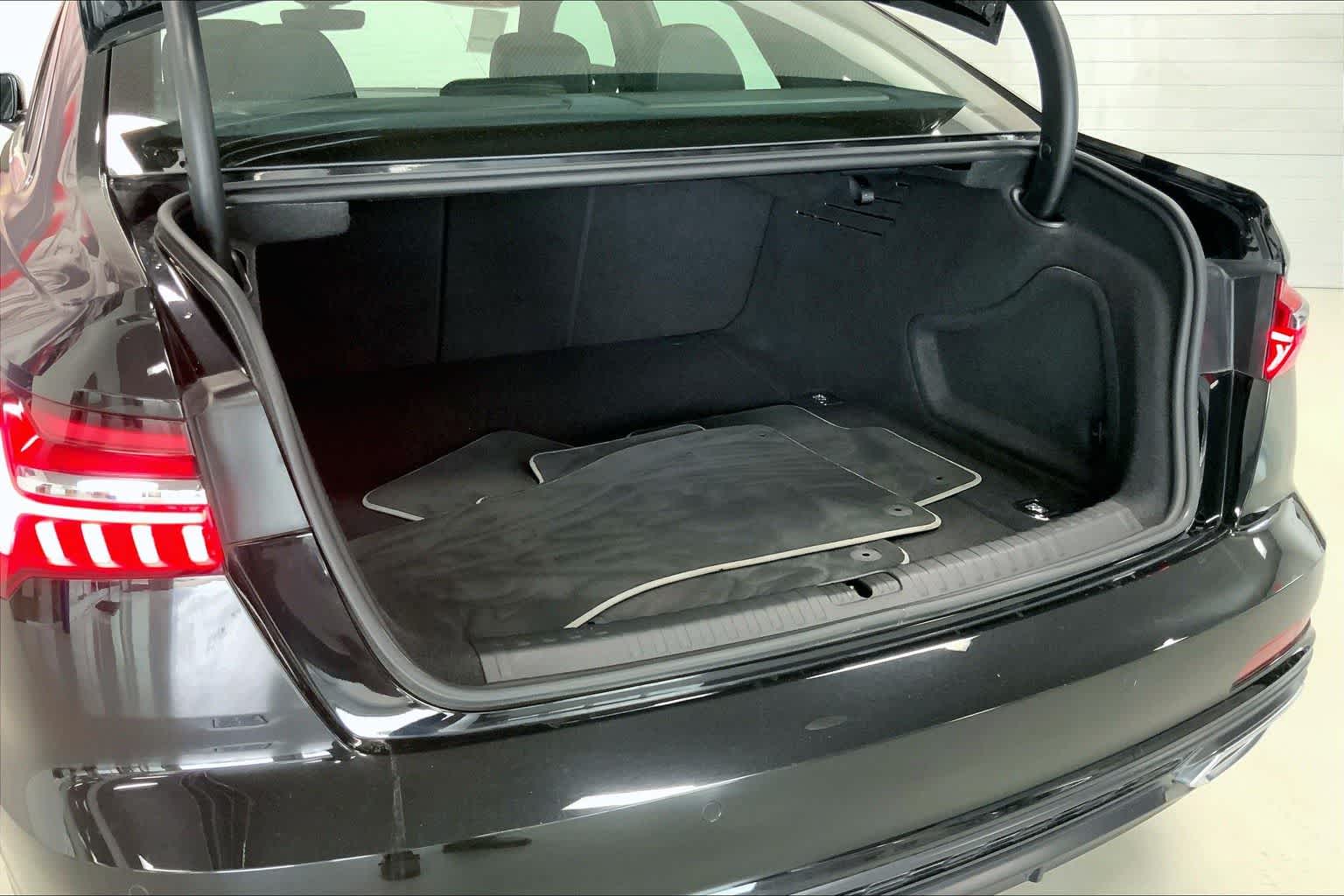 Thumbnail: 2019 Audi A6 - 18