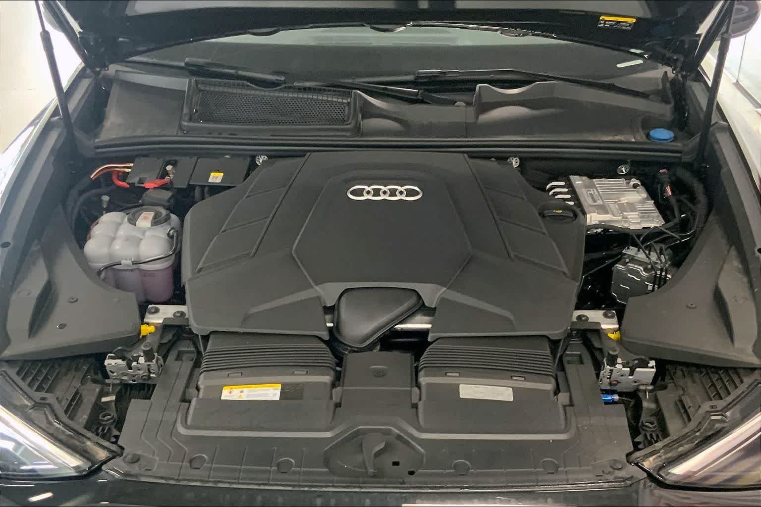 Thumbnail: 2026 Audi Q8 - 8