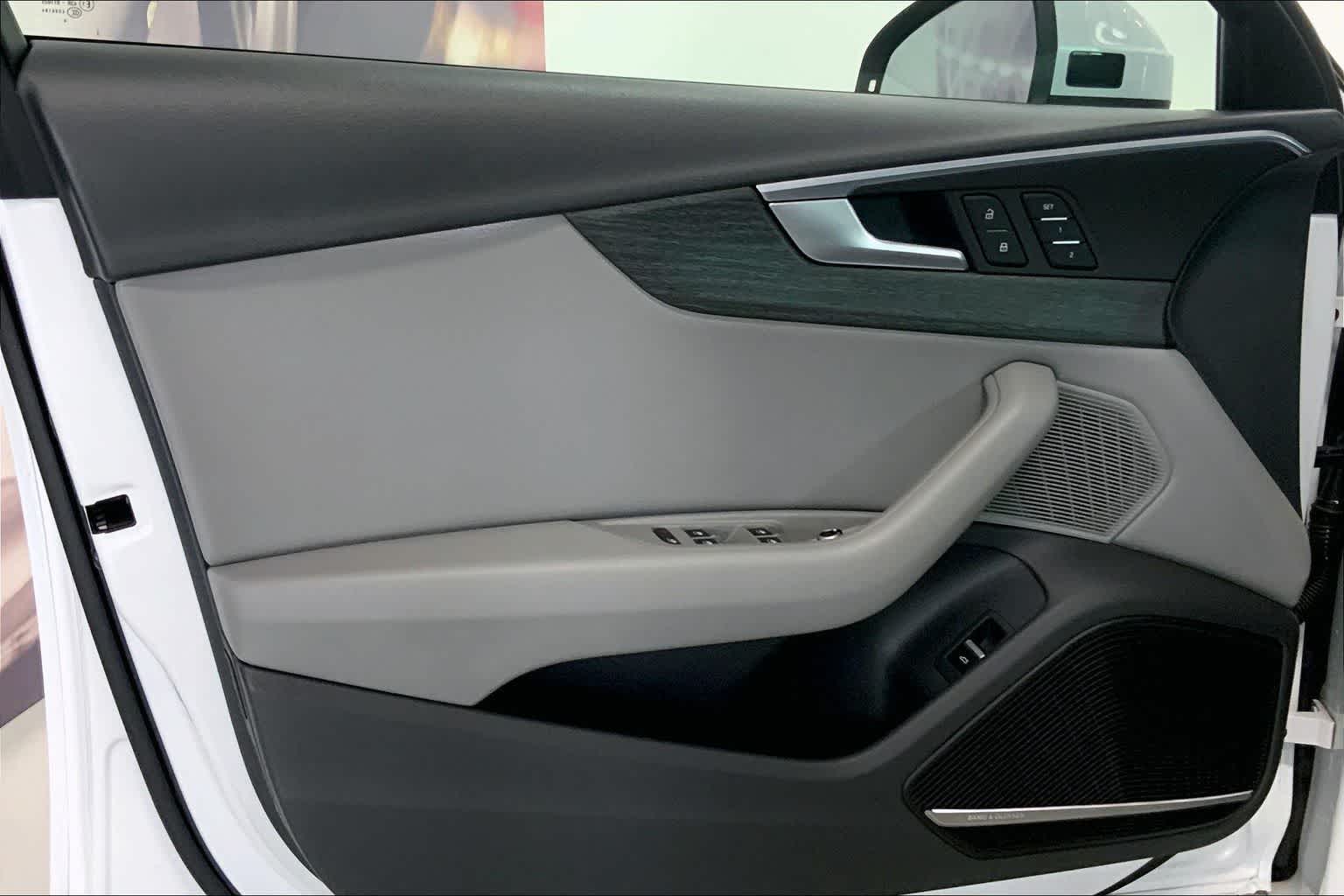 Thumbnail: 2017 Audi A4 - 25